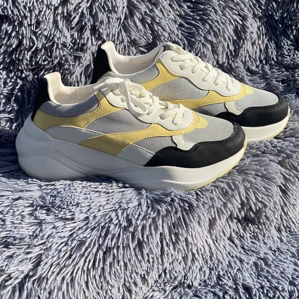 Aldo Women’s Merurka-68 Sneakers- New in Box!! - Picture 8 of 13